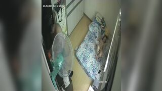 居家攝影機破解 大叔和美嬌妻各種姿勢啪啪