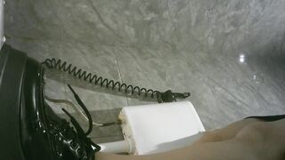 餐廳女廁全景偷拍 漂亮小姐姐的極品美鮑魚