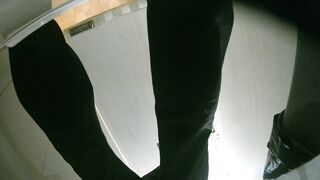 【酒吧廁拍】 年輕小姐姐-04