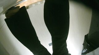 【酒吧廁拍】 年輕小姐姐-04