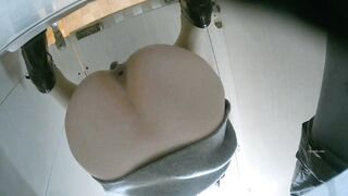 【酒吧廁拍】 年輕小姐姐-03