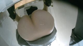 【酒吧廁拍】 年輕小姐姐-06