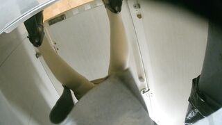 【酒吧廁拍】 年輕小姐姐-06