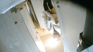 【酒吧廁拍】 年輕小姐姐-08