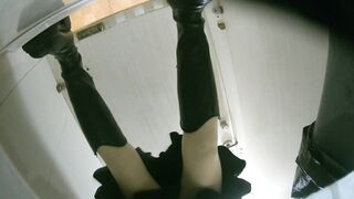 【酒吧廁拍】 年輕小姐姐-07