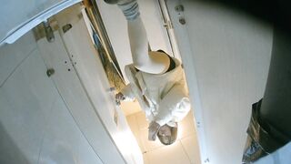 【酒吧廁拍】 年輕小姐姐-09