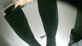 【酒吧廁拍】 年輕小姐姐-11