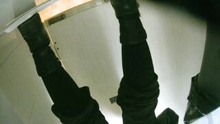 【酒吧廁拍】 年輕小姐姐-16