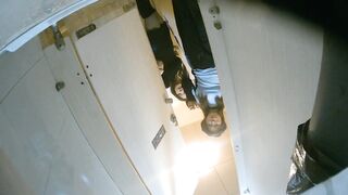 【酒吧廁拍】 年輕小姐姐-21