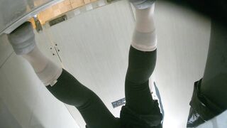 【酒吧廁拍】 年輕小姐姐-21