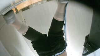 【酒吧廁拍】 年輕小姐姐-21