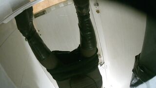 【酒吧廁拍】 年輕小姐姐-26