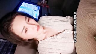 你來大姨媽還叫我搞 一邊電話一邊被口交 最後內射