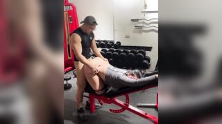 健身房那點事 一邊健身一邊做愛