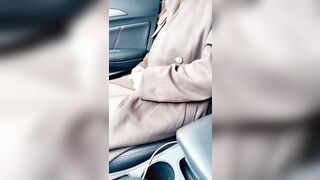 【劇情】戶外搭訕極品少婦車，半推半就，掏出大屌插入騷逼中，簡直爽翻了