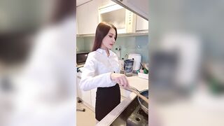 台灣大奶女優居家與男友各種啪啪 被大雞巴當成隨便使用的肉便器 嫩穴插出白漿2