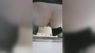 廁拍 酒吧女廁後拍美女尿尿 -14