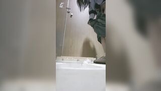 廁拍 酒吧女廁後拍美女尿尿 -18