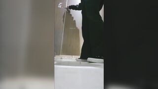 廁拍 酒吧女廁後拍美女尿尿 -01