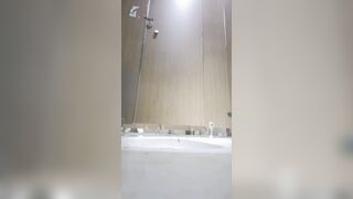 廁拍 酒吧女廁後拍美女尿尿 -03