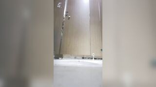 廁拍 酒吧女廁後拍美女尿尿 -05