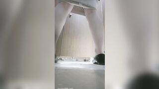 廁拍 酒吧女廁後拍美女尿尿 -07