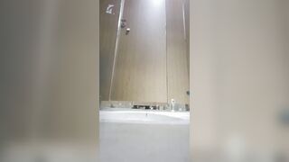 廁拍 酒吧女廁後拍美女尿尿 -11