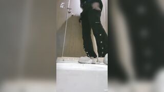 廁拍 酒吧女廁後拍美女尿尿 -17