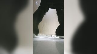 廁拍 酒吧女廁後拍美女尿尿 -17