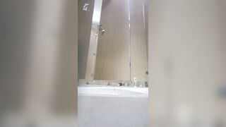 廁拍 酒吧女廁後拍美女尿尿 -23