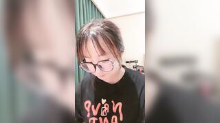 巨乳肥臀眼鏡妹 天生的一對好奶 男朋友爽死了 操的激情四射5