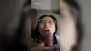 碎花裙清純反差眼鏡妹 口交顏射 -3