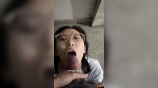 碎花裙清純反差眼鏡妹 口交顏射 -3