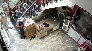 [家庭攝影機偷拍] 喜歡自慰的婆婆與風騷漂亮兒媳3