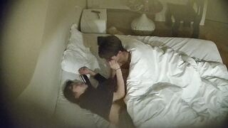 酒店偷拍 時尚大奶妹和帥哥開房操了三次 1