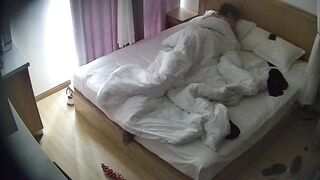 酒店偷拍 極品御姐惹得精壯小伙為愛痴狂 恨而不能精盡而亡2